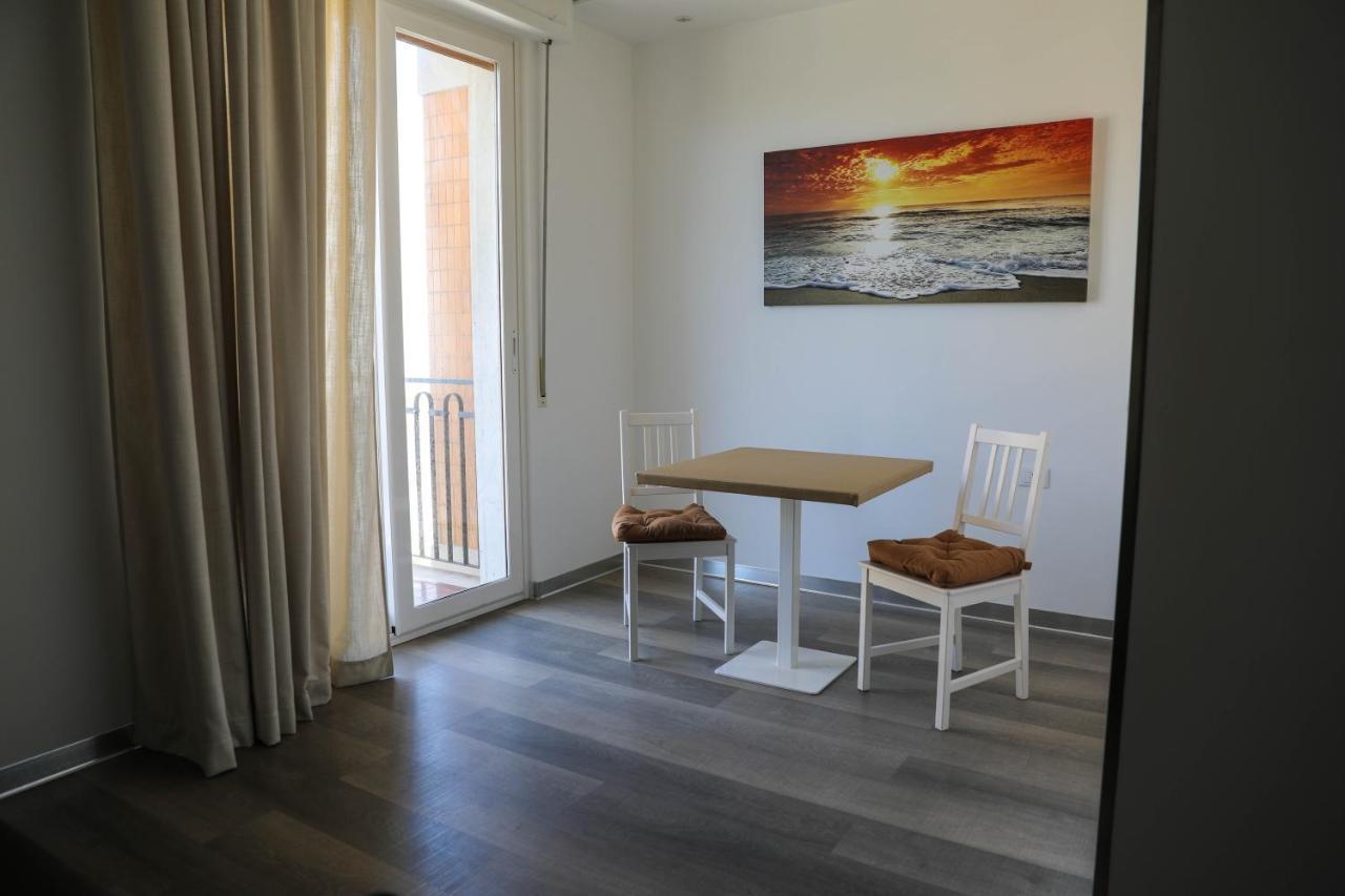 Interno 11 City View With Kitchen - 70 Mq 바리 외부 사진